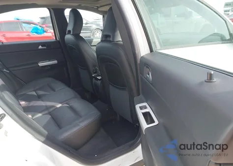 2010 Volvo S40 2.4I z USA, uszkodzony, nr VIN YV1382MS1A2513383